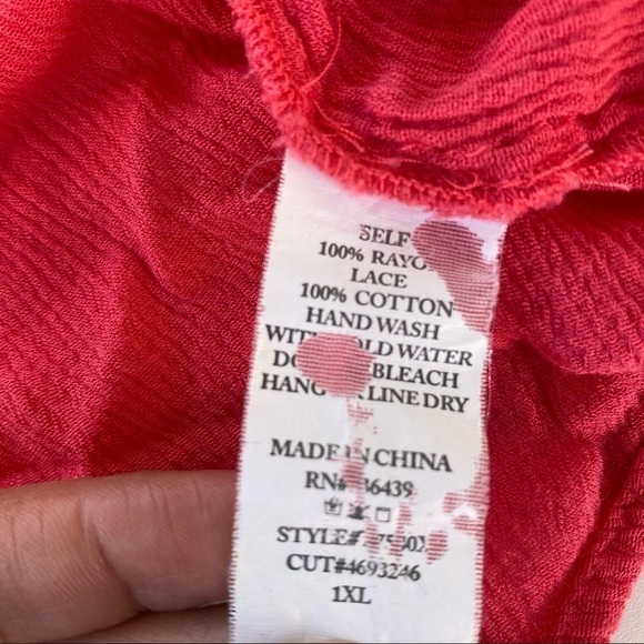 Lace coral blouse Size 1x - Picture 8 of 8